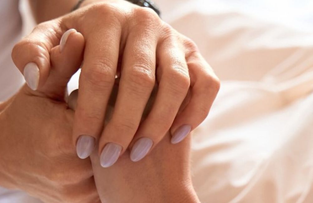 Heilpraktiker-Ausbildung für Hebammen: Warum die Kombination wirtschaftlich und fachlich überlegen ist